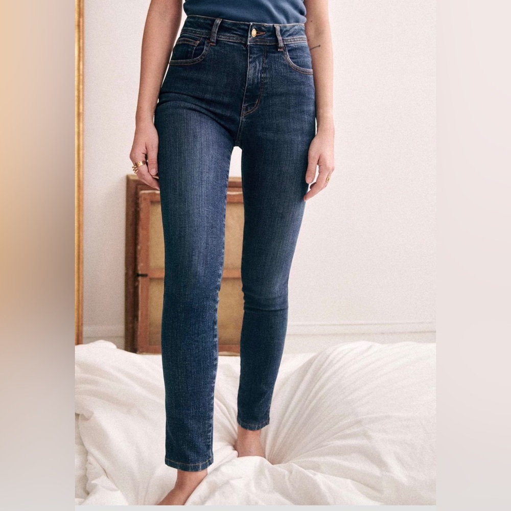 Sézane Perfect Slim Jeans- 7/8 length